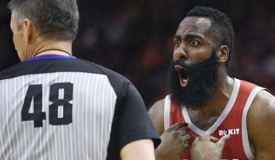 法兰克福主帅格拉斯纳赛后批评裁判误判  