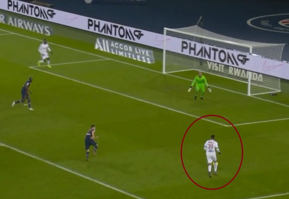  巴黎核心伤退恐影响欧冠资格争夺  